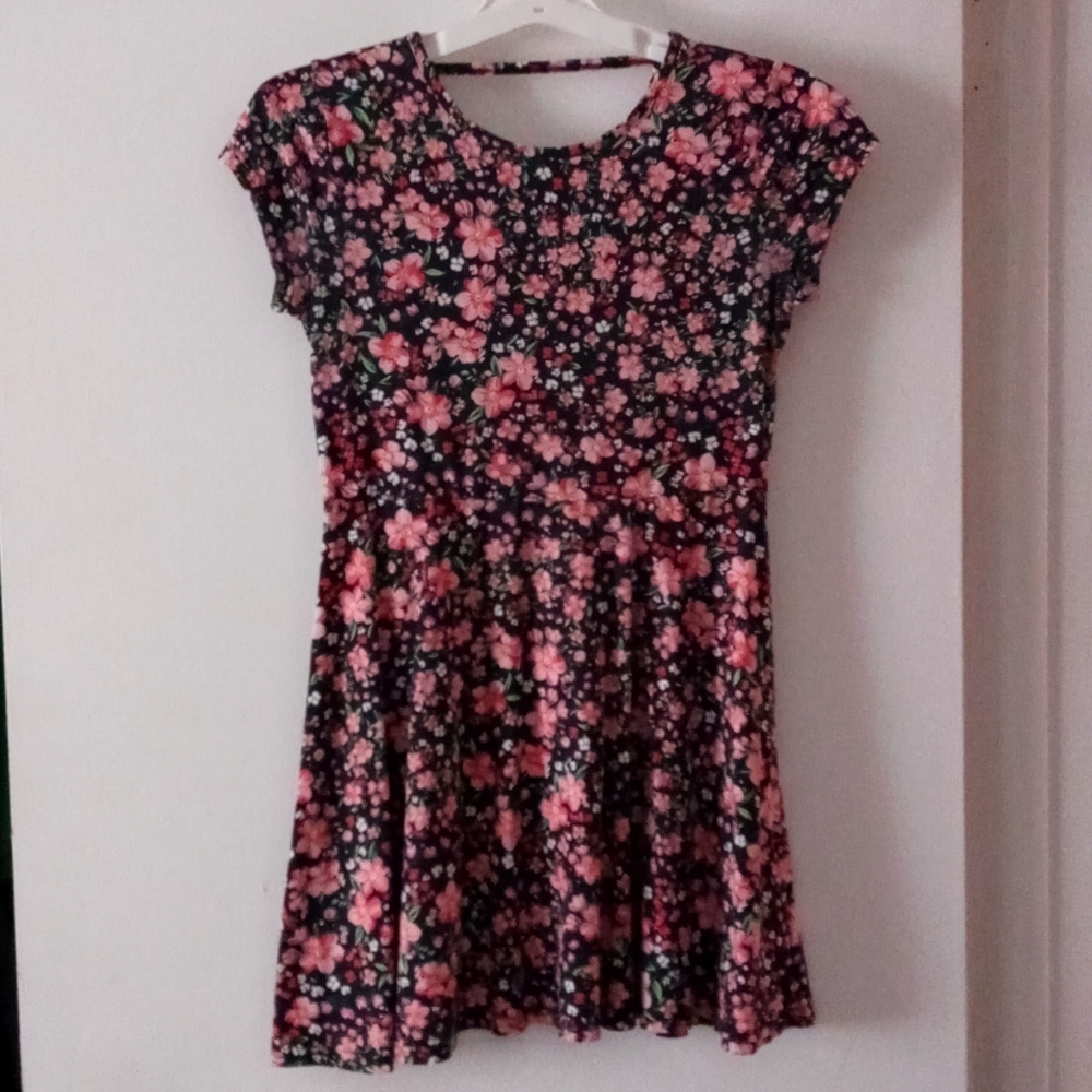 Girl's floral dress